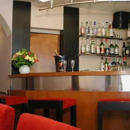 Grand Tonic & Hotel Paříž