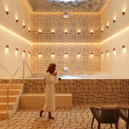 Hotel Grand Tonic & 3*