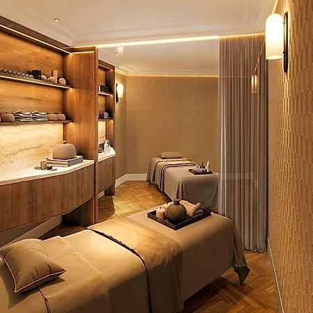 Grand Tonic & Hotel