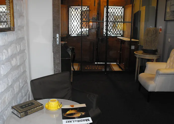 Grand Tonic & 3* Parijs