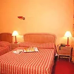 Hotel Grand Tonic & 3*